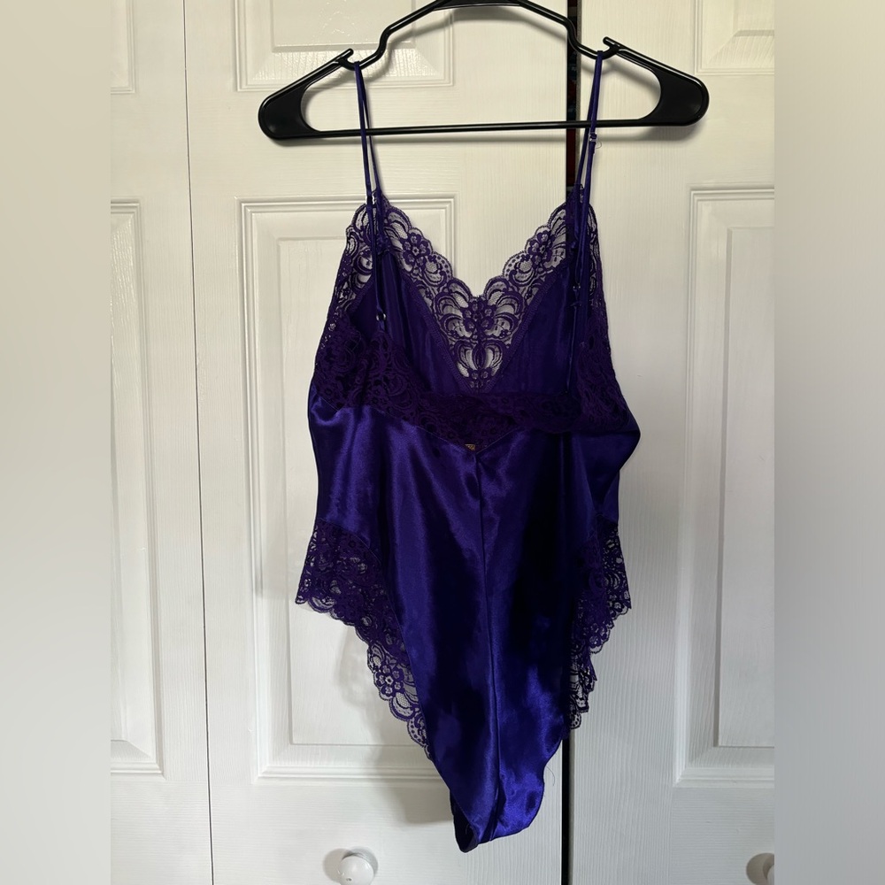 Beautiful satin lace purple bodysuit - Picture 4 of 7